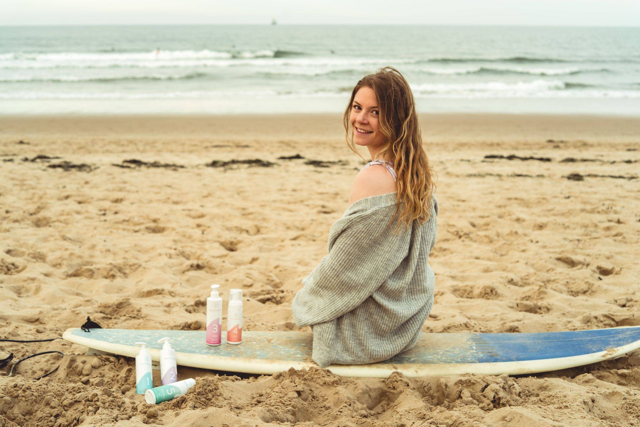 5 Reasons You Need to Use a Wavy Hair Oil – Merwave